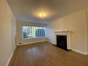 Lounge- click for photo gallery